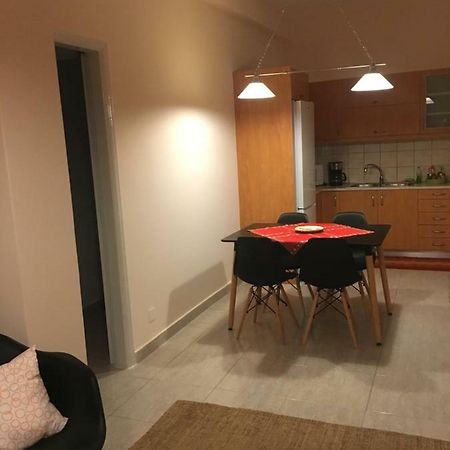 Central 2-Bedroom Luxury Apartment 伊拉克利翁 外观 照片