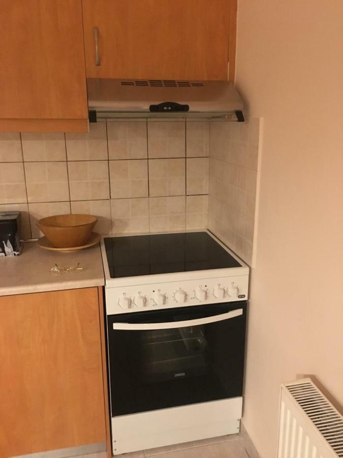 Central 2-Bedroom Luxury Apartment 伊拉克利翁 外观 照片