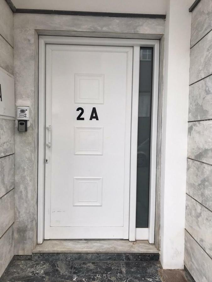Central 2-Bedroom Luxury Apartment 伊拉克利翁 外观 照片